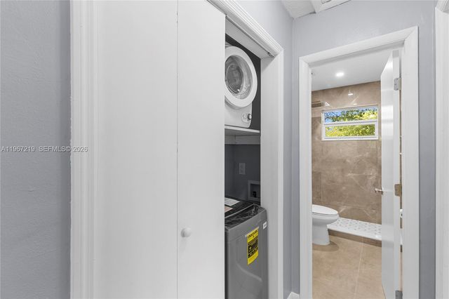 3265 Griffin Rd 206, Dania Beach, FL 33312