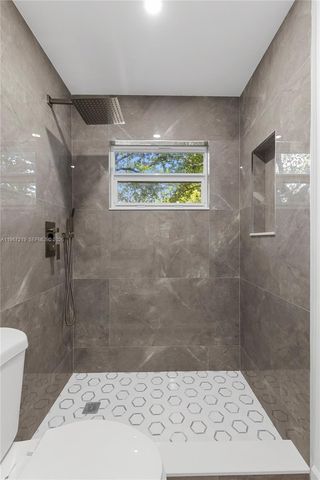 3265 Griffin Rd 206, Dania Beach, FL 33312