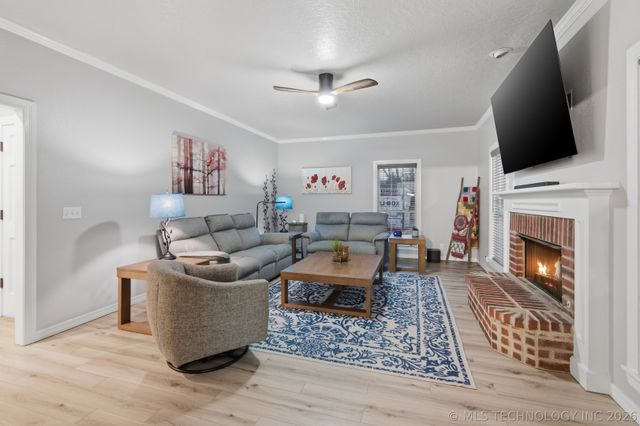 3816 S Butternut Avenue, Broken Arrow, OK 74011