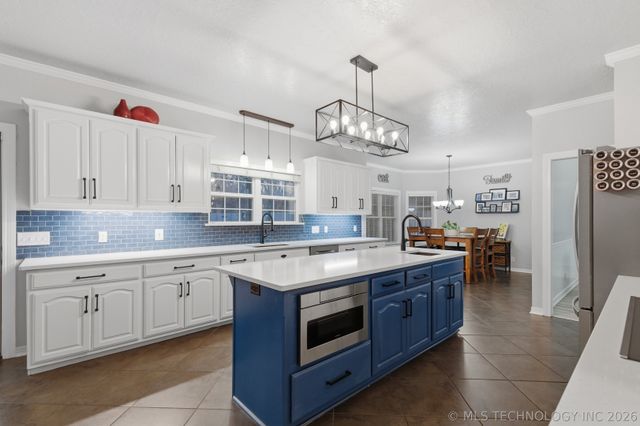 3816 S Butternut Avenue, Broken Arrow, OK 74011