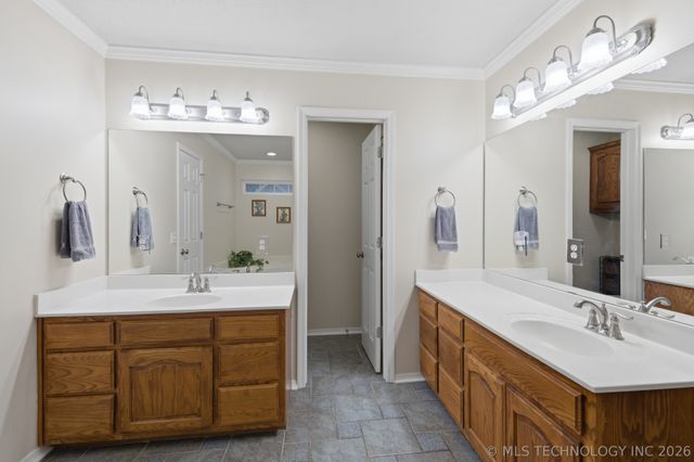 3816 S Butternut Avenue, Broken Arrow, OK 74011