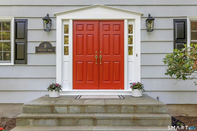 8 Mountain Trail, Stamford, CT 06903