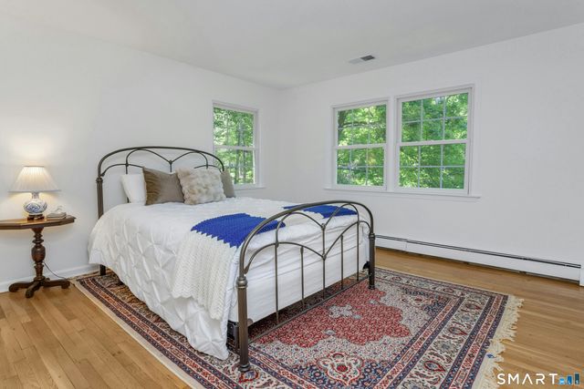 8 Mountain Trail, Stamford, CT 06903