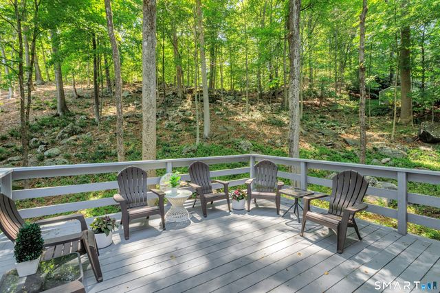 8 Mountain Trail, Stamford, CT 06903