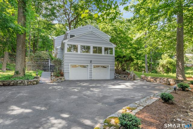 8 Mountain Trail, Stamford, CT 06903