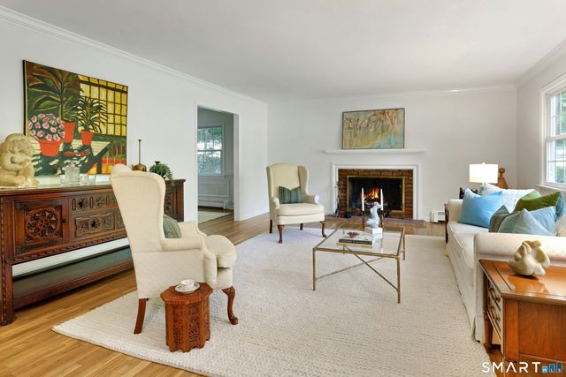 8 Mountain Trail, Stamford, CT 06903