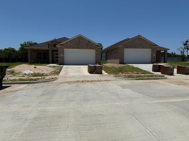 10145 Budtime Lane, Dallas, TX 75217