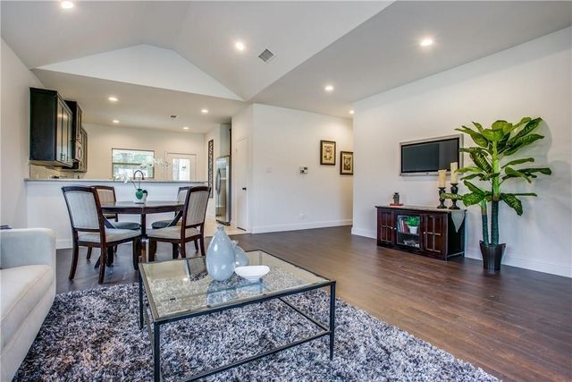 10145 Budtime Lane, Dallas, TX 75217