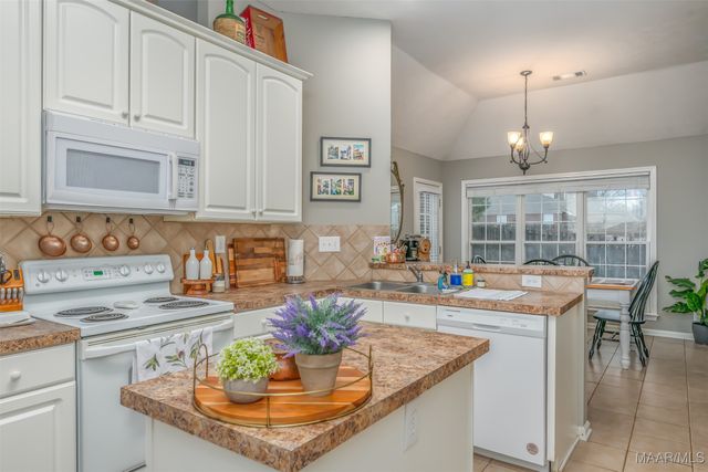 9211 HANSTON Place, Montgomery, AL 36117