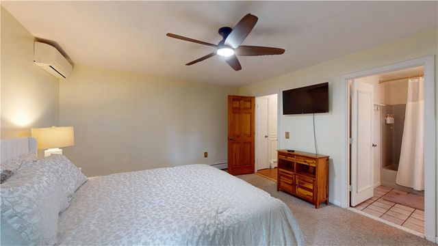 35 Lilly Lane, Narragansett, RI 02882