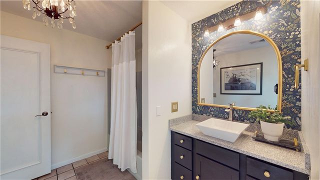 35 Lilly Lane, Narragansett, RI 02882
