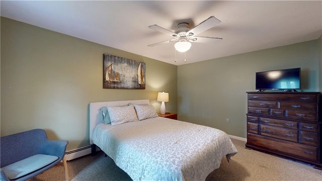 35 Lilly Lane, Narragansett, RI 02882