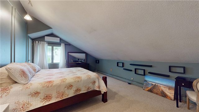 35 Lilly Lane, Narragansett, RI 02882
