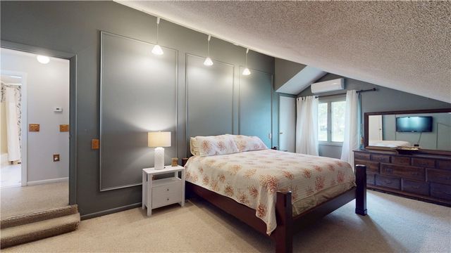 35 Lilly Lane, Narragansett, RI 02882