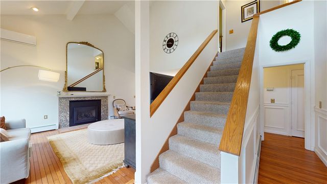 35 Lilly Lane, Narragansett, RI 02882