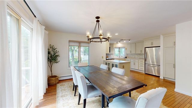 35 Lilly Lane, Narragansett, RI 02882