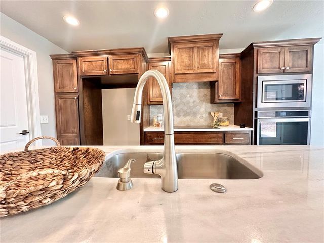 4400 Peach Tree, Shawnee, OK 74804