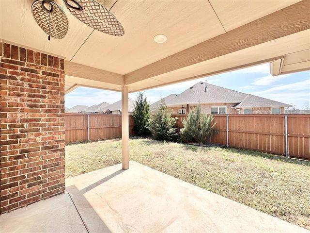 4400 Peach Tree, Shawnee, OK 74804