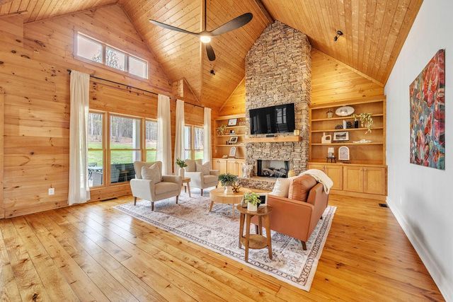 1809 County Road 50, Riceville, TN 37370