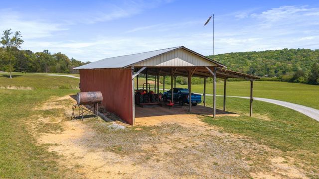 1809 County Road 50, Riceville, TN 37370