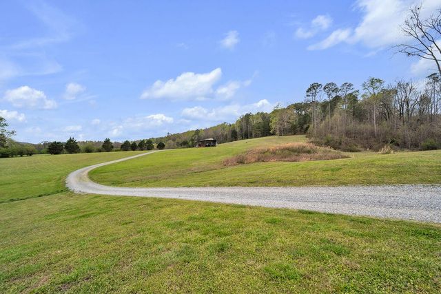 1809 County Road 50, Riceville, TN 37370