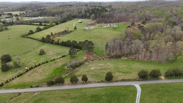 1809 County Road 50, Riceville, TN 37370