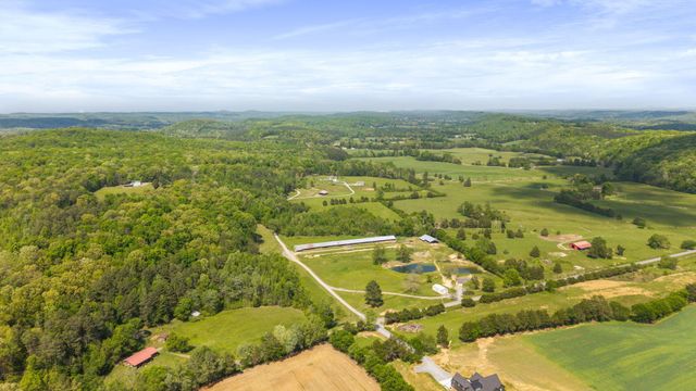 1809 County Road 50, Riceville, TN 37370