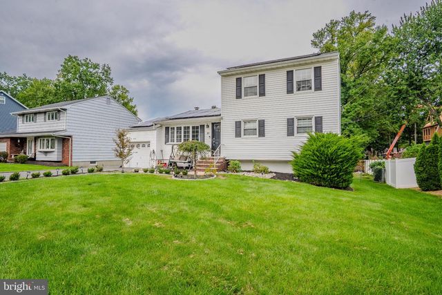 21 PENNINGTON, Colonia, NJ 07067