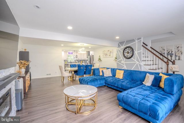 21 PENNINGTON, Colonia, NJ 07067