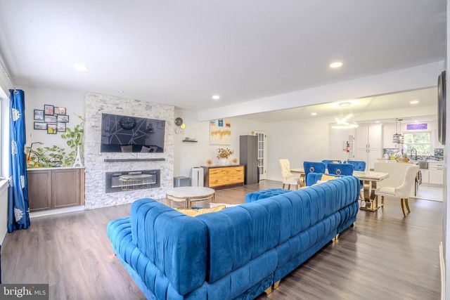 21 PENNINGTON, Colonia, NJ 07067