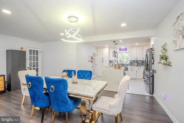 21 PENNINGTON, Colonia, NJ 07067
