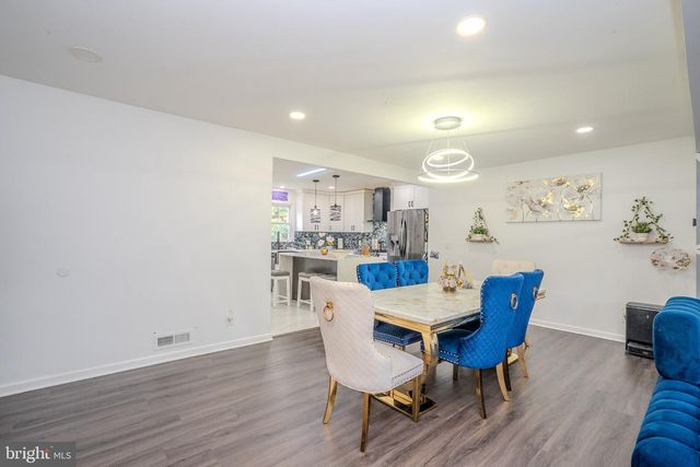 21 PENNINGTON, Colonia, NJ 07067