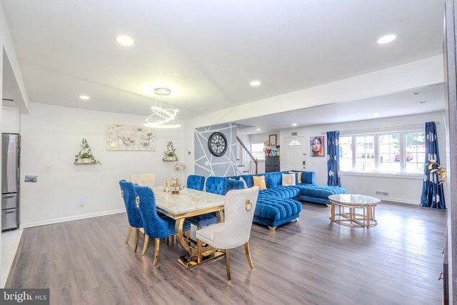 21 PENNINGTON, Colonia, NJ 07067