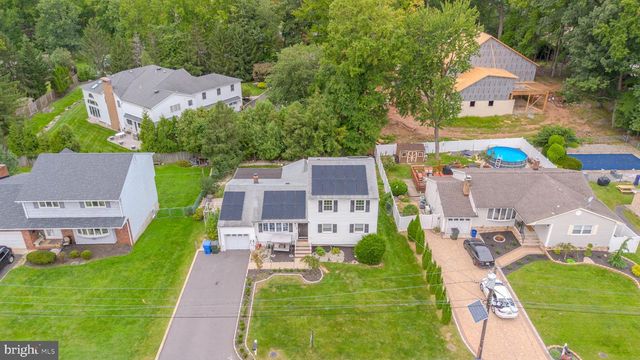 21 PENNINGTON, Colonia, NJ 07067