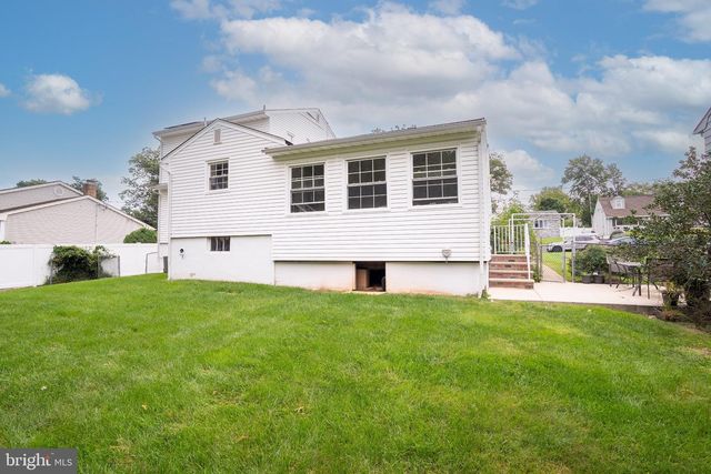 21 PENNINGTON, Colonia, NJ 07067