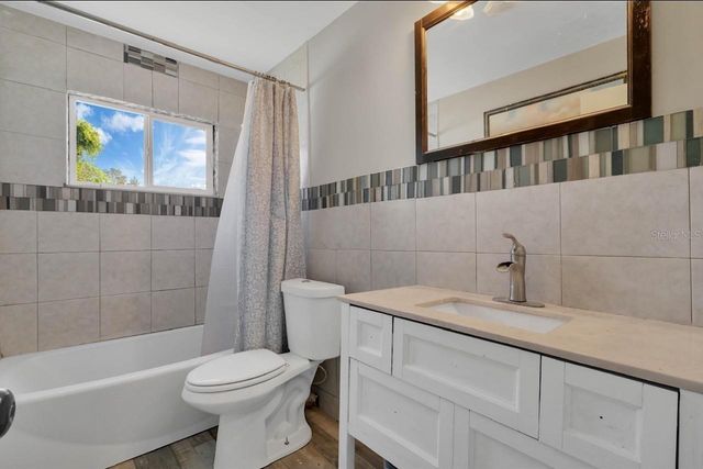 1236 LAMPLIGHTER WAY, Orlando, FL 32818