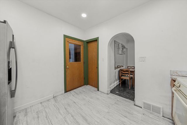 4929 S Kedvale Avenue, Chicago, IL 60632