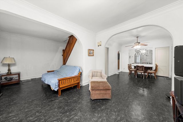 4929 S Kedvale Avenue, Chicago, IL 60632