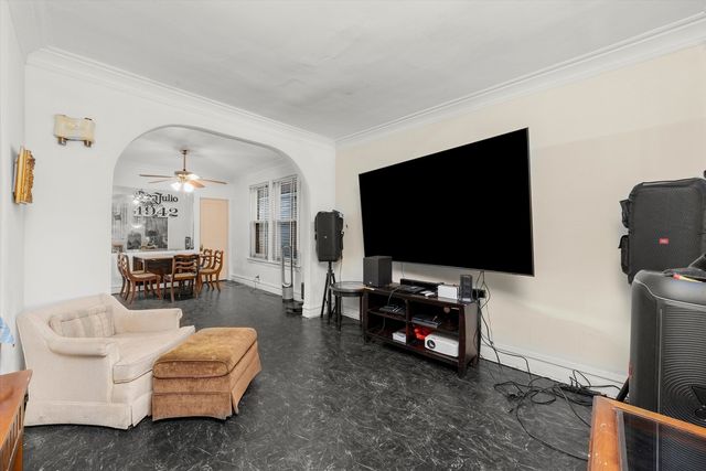 4929 S Kedvale Avenue, Chicago, IL 60632