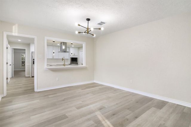 6903 Vinewood Circle, Houston, TX 77088