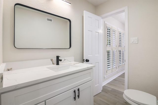 6903 Vinewood Circle, Houston, TX 77088