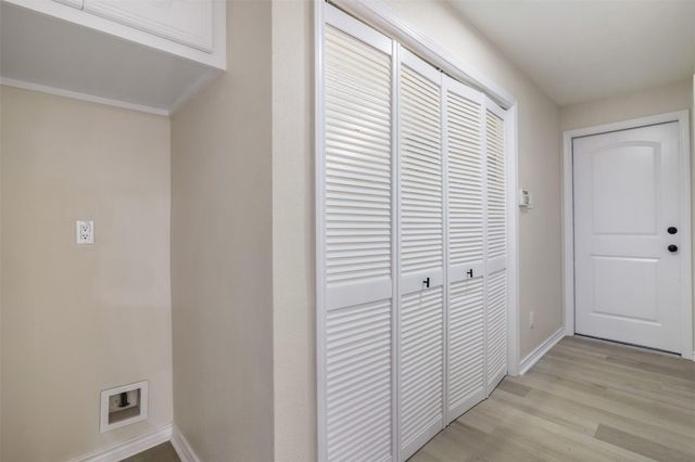 6903 Vinewood Circle, Houston, TX 77088