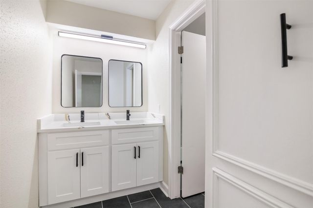 6903 Vinewood Circle, Houston, TX 77088