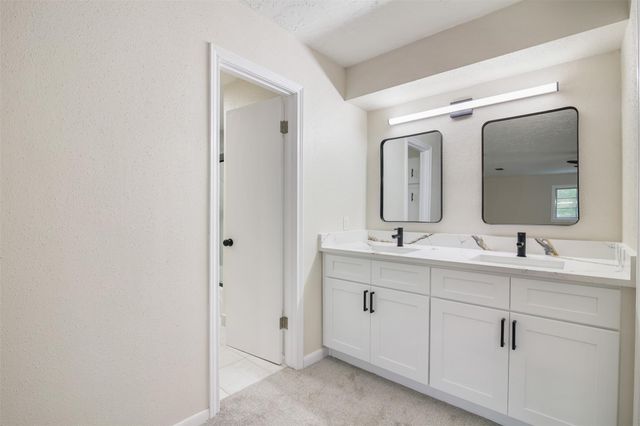 6903 Vinewood Circle, Houston, TX 77088