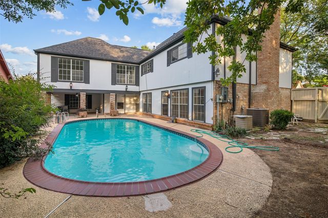 6903 Vinewood Circle, Houston, TX 77088