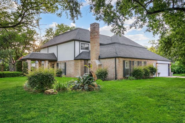 6903 Vinewood Circle, Houston, TX 77088