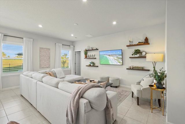 10645 SW Vasari Way, Port St Lucie, FL 34987