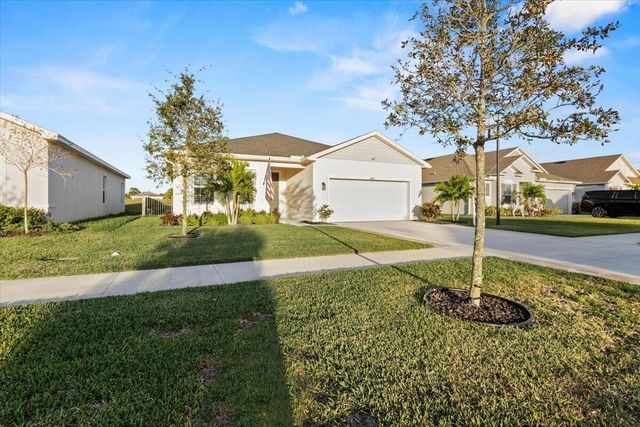 10645 SW Vasari Way, Port St Lucie, FL 34987