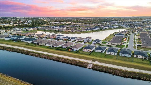 10645 SW Vasari Way, Port St Lucie, FL 34987