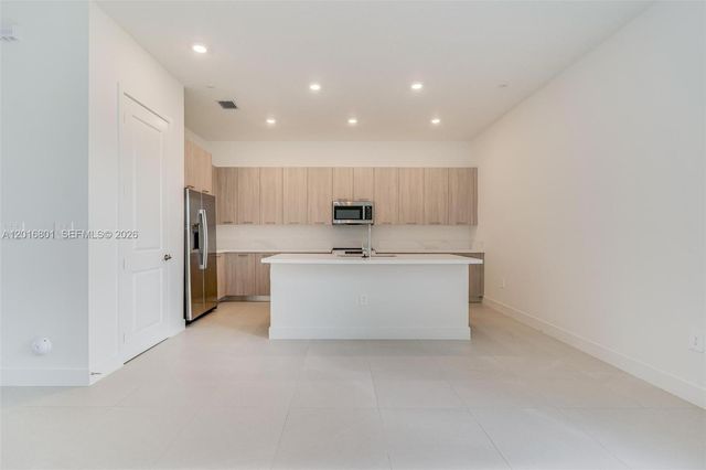 4480 SW 122nd Ter 0, Davie, FL 33330